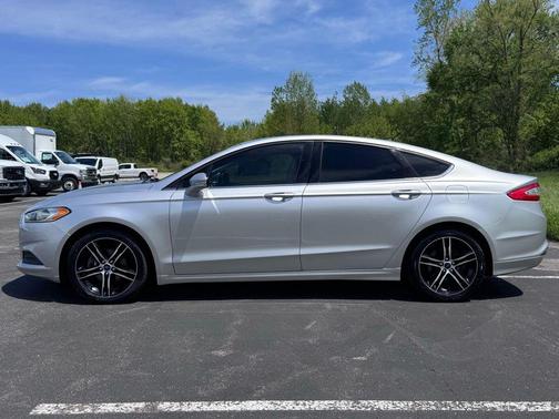 INGOT SILVER METALLIC 2013 Ford Fusion SE