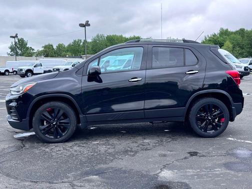 Mosaic Black Metallic 2018 Chevrolet Trax LT