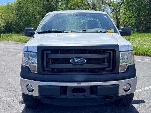 OXFORD WHITE 2013 Ford F-150 XL