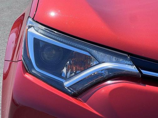 Hot Lava 2016 Toyota RAV4 LE