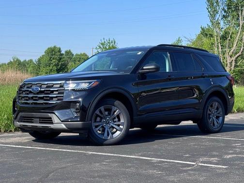 AGATE BLACK METALLIC 2026 Ford Explorer Active