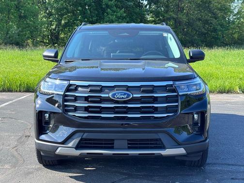 AGATE BLACK METALLIC 2026 Ford Explorer Active