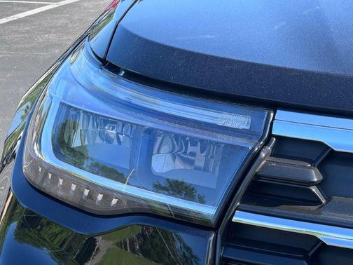 AGATE BLACK METALLIC 2026 Ford Explorer Active
