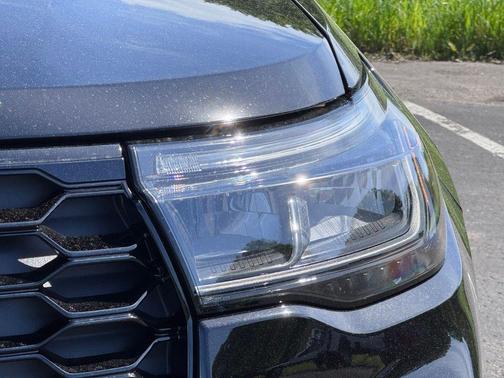 AGATE BLACK METALLIC 2026 Ford Explorer ST