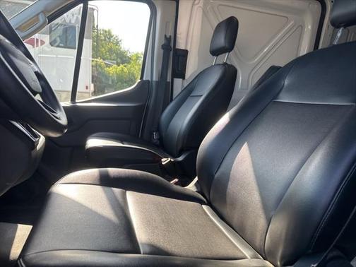 2022 Ford Transit-250 Base