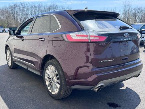 BURGUNDY VELVET MET TINT CC 2024 Ford Edge Titanium
