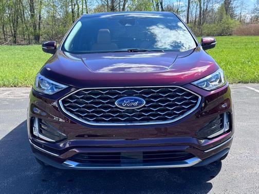 BURGUNDY VELVET MET TINT CC 2024 Ford Edge Titanium