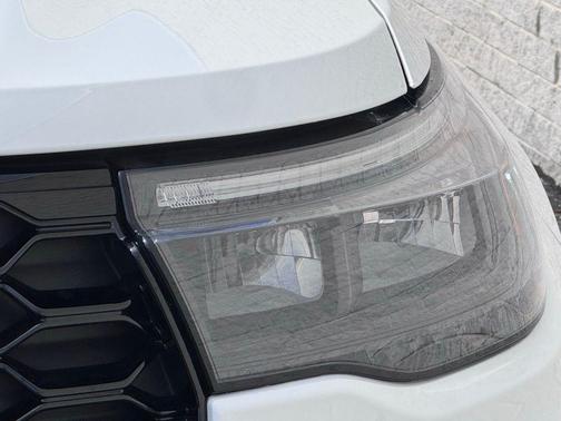 Star White Metallic Tri-Coat 2026 Ford Explorer ST-Line