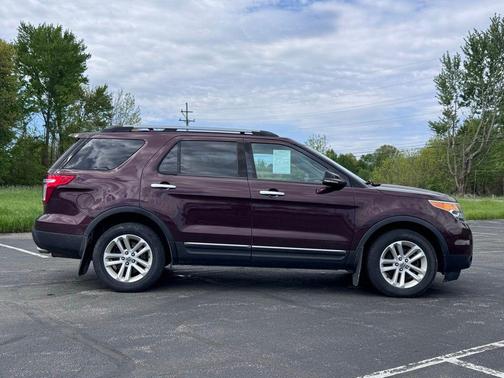 BORDEAUX RESERVE RED METALLIC 2011 Ford Explorer XLT