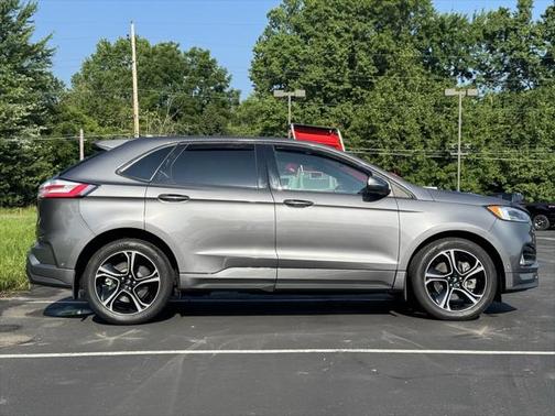 2021 Ford Edge ST