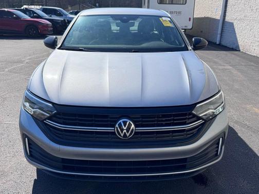 Pyrite Silver Metallic 2023 Volkswagen Jetta 1.5T Sport