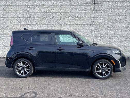 Fusion Black 2024 Kia Soul EX