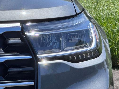 CARBONIZED GRAY METALLIC 2026 Ford Explorer Active