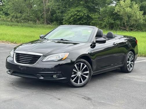 2013 Chrysler 200 S