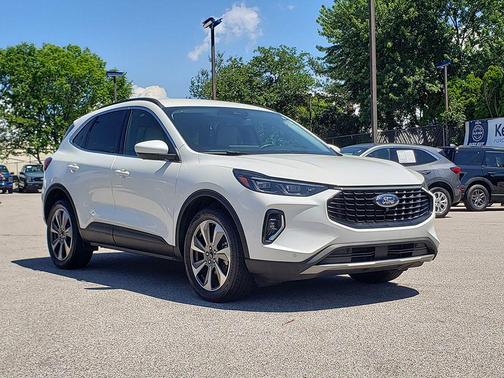 STAR WHITE METALLIC TRI-COAT 2023 Ford Escape Platinum