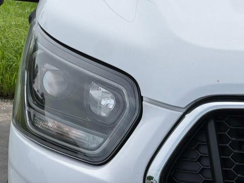 OXFORD WHITE 2026 Ford Transit-350 Base
