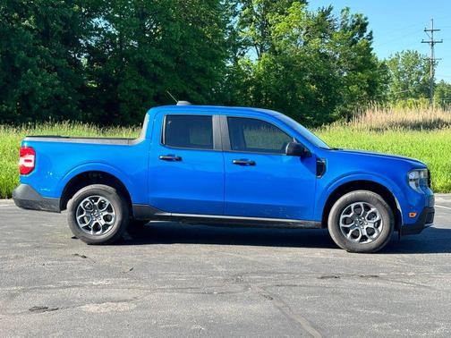 VELOCITY BLUE 2025 Ford Maverick XLT