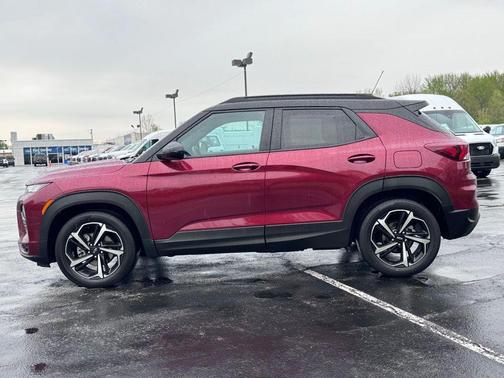 Crimson Metallic 2022 Chevrolet Trailblazer RS