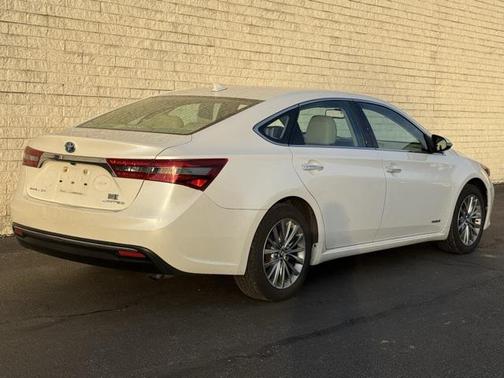 2016 Toyota Avalon Hybrid Limited
