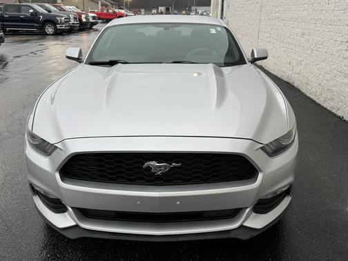 2016 Ford Mustang V6