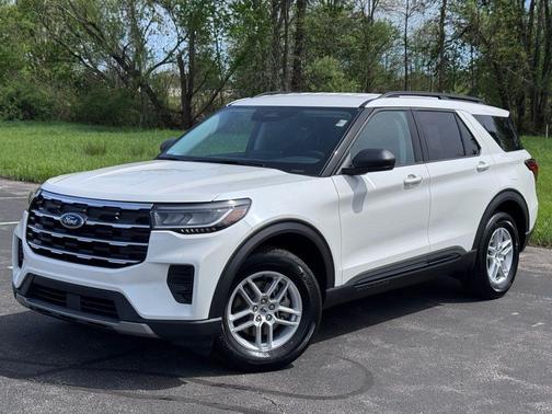STAR WHITE MET TRI-COAT 2026 Ford Explorer Active w/200A Pkg