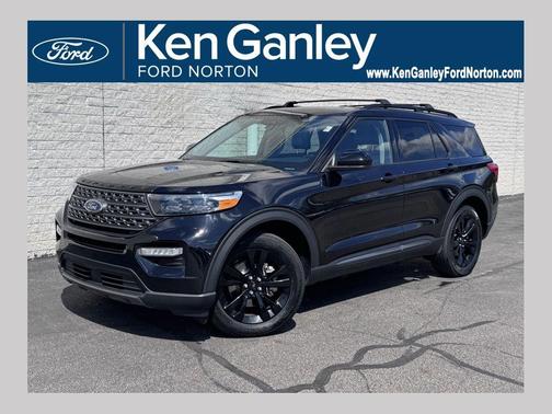 AGATE BLACK METALLIC 2023 Ford Explorer XLT