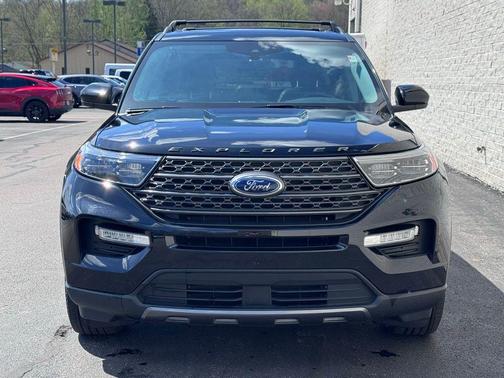AGATE BLACK METALLIC 2023 Ford Explorer XLT