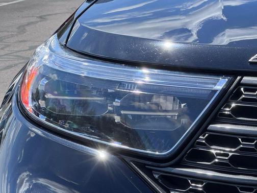 AGATE BLACK METALLIC 2023 Ford Explorer XLT