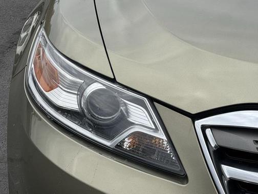 2012 Ford Taurus SEL