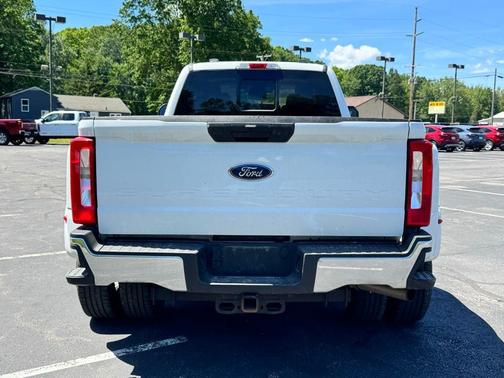 OXFORD WHITE 2024 Ford F-350 XLT