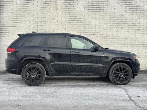 2017 Jeep Grand Cherokee Altitude