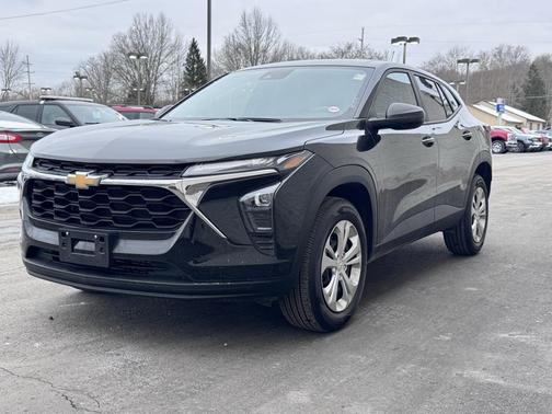 2025 Chevrolet Trax LS