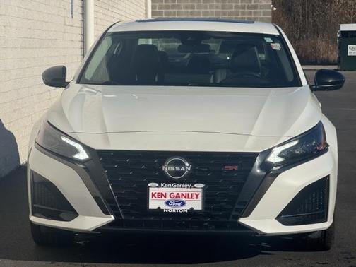 2023 Nissan Altima SR FWD