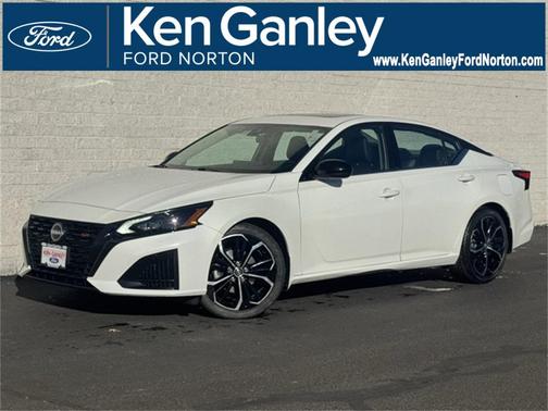 2023 Nissan Altima SR FWD