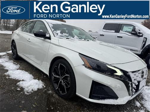 2023 Nissan Altima SR FWD