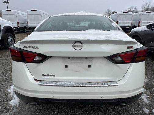 2023 Nissan Altima SR FWD