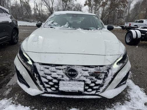 2023 Nissan Altima SR FWD