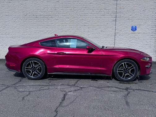 2021 Ford Mustang EcoBoost