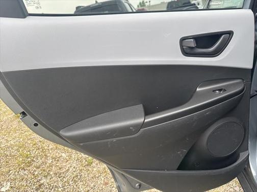 2020 Hyundai KONA SEL Plus