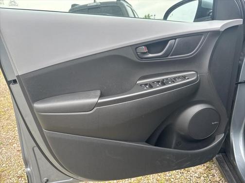 2020 Hyundai KONA SEL Plus