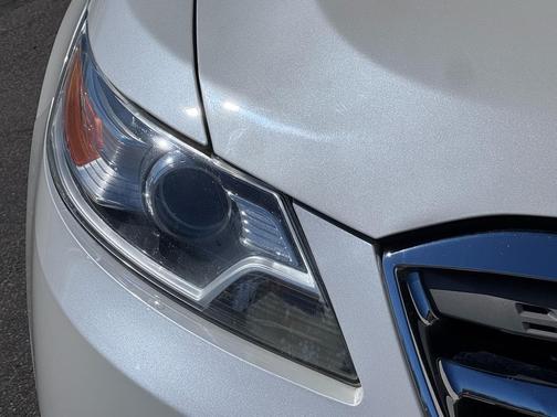 2010 Ford Taurus Limited