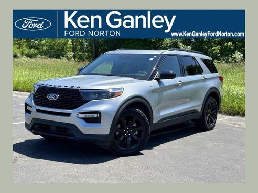 ICONIC SILVER METALLIC 2023 Ford Explorer ST-Line