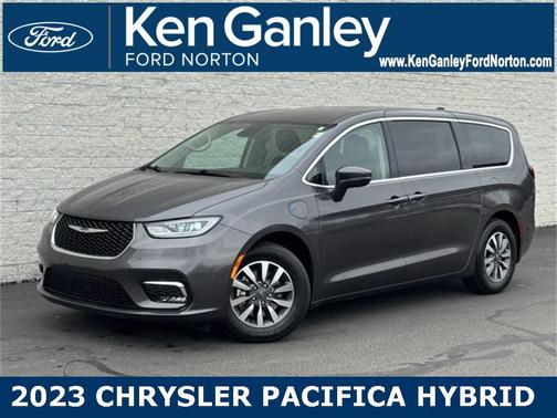 2023 Chrysler Pacifica Hybrid Touring L