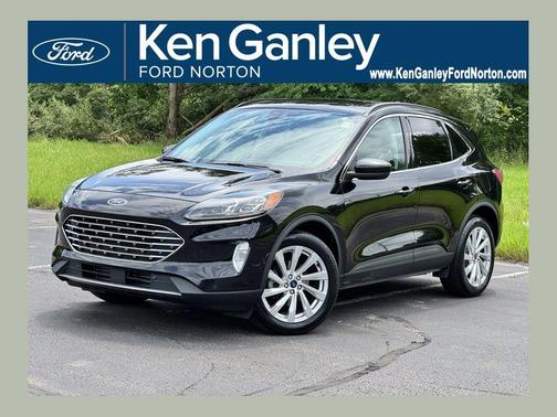 Agate Black Metallic 2022 Ford Escape Titanium