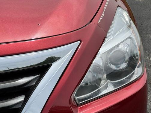 Cayenne Red 2015 Nissan Altima 2.5 SL