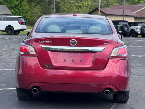 Cayenne Red 2015 Nissan Altima 2.5 SL