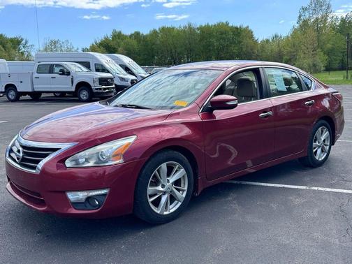 Cayenne Red 2015 Nissan Altima 2.5 SL