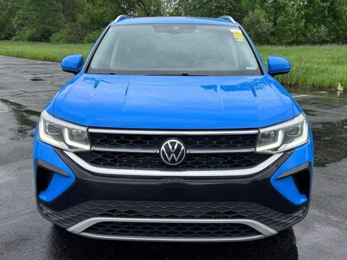 Cornflower Blue 2022 Volkswagen Taos 1.5T SEL
