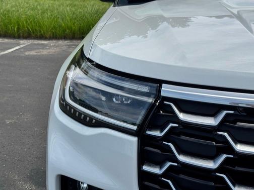 STAR WHITE MET TRI-COAT 2026 Ford Explorer Platinum