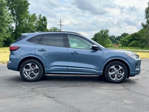 VAPOR BLUE METALLIC 2023 Ford Escape ST-Line